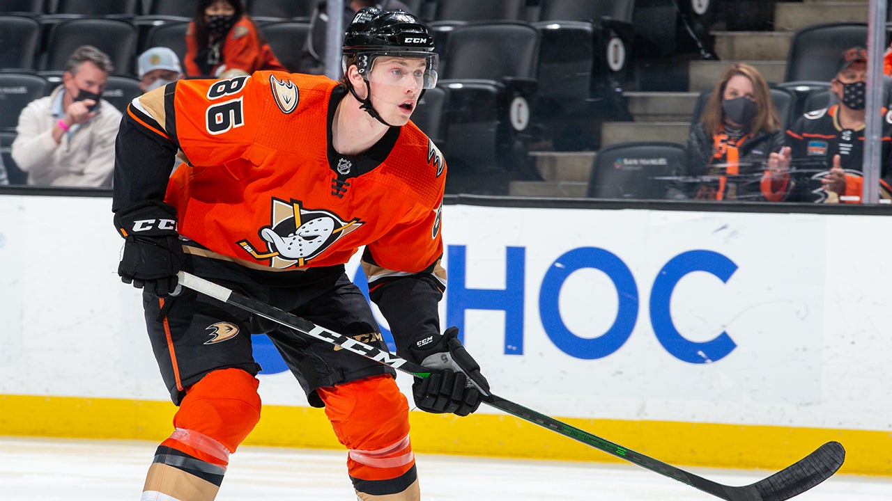 After three years in Anaheim's system, defenseman Simon Benoit earned a recall to the Ducks and made his NHL debut during the 2020-21 season.
