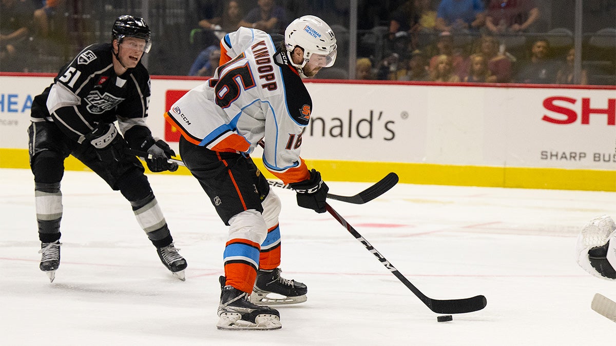 Gulls Thrash Rival Reign In Lone Preseason Matchup | San Diego Gulls