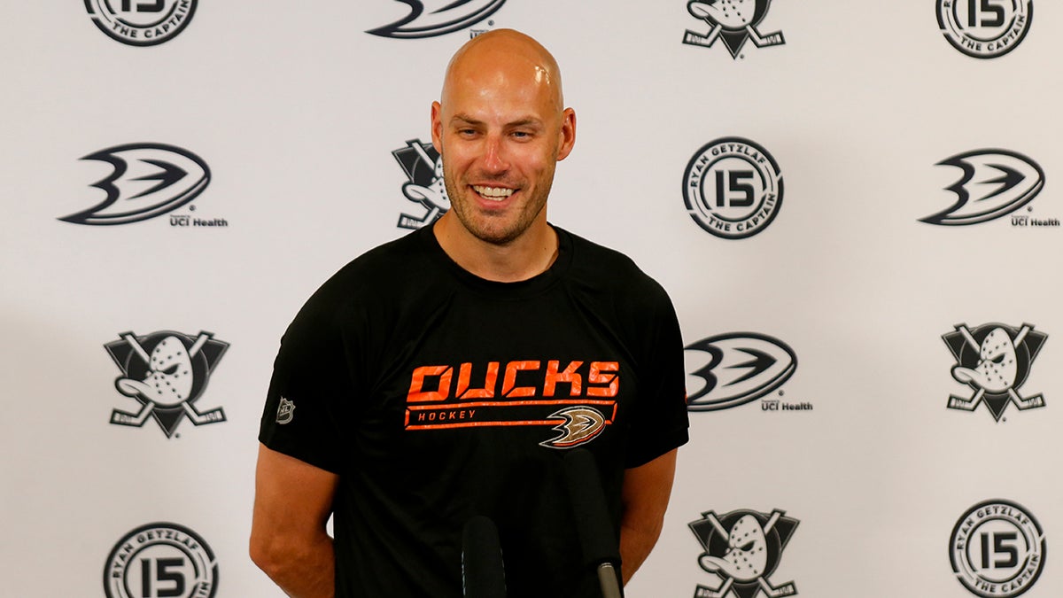 Ryan Getzlaf returns to the lineup, but Ducks fall to Hurricanes – Orange  County Register