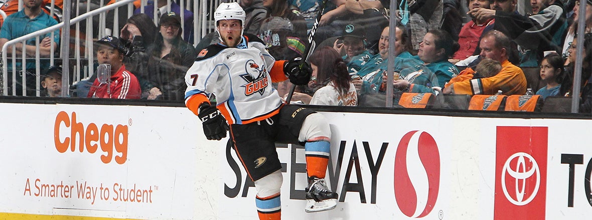 Gulls Win Game 3 to Put Barracuda on the Brink